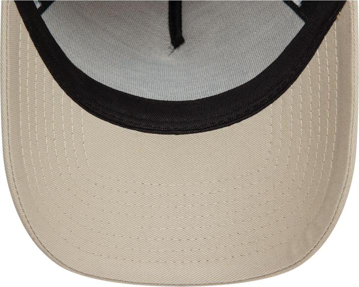 Actual product image New Era Mesh Trucker Cap - Outdoor Patch Wildlife (One size)