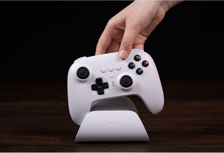 Immagine prodotto 8bitdo Ultimate Controller con stazione di ricarica (Switch, PC)
