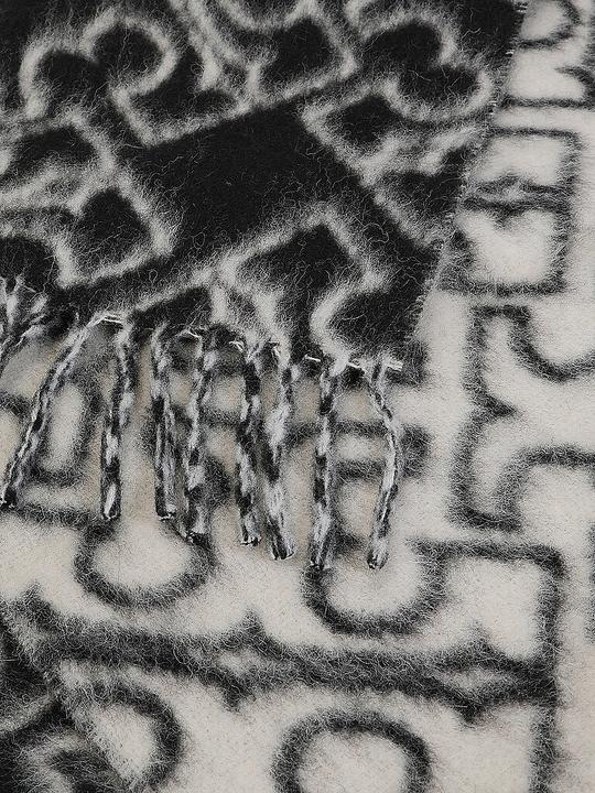 Actual product image Tory Burch Schal