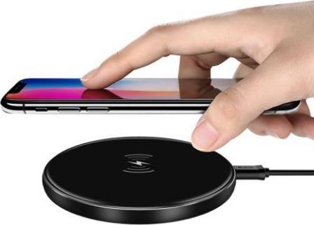 Actual product image Devia Aurora Series Ultra-slim Wireless Quick Charger (V2) (10W) black (10 W)