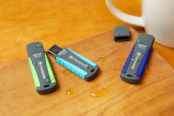 Image du produit Transcend JetFlash 810 (64 Go, USB-A, USB 3.0)