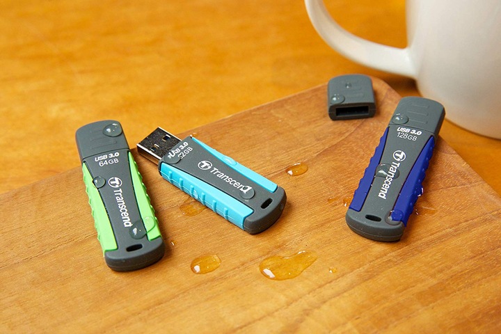 Actual product image Transcend JetFlash 810 (64 GB, USB-A, USB 3.0)