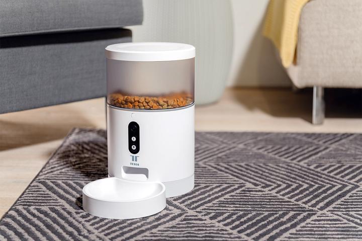 Actual product image Tesla Smart Pet Feeding Camera (4 l)