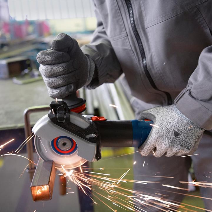 Actual product image Bosch Professional Cordless angle grinder GWS 17-125 S INOX (125 mm)