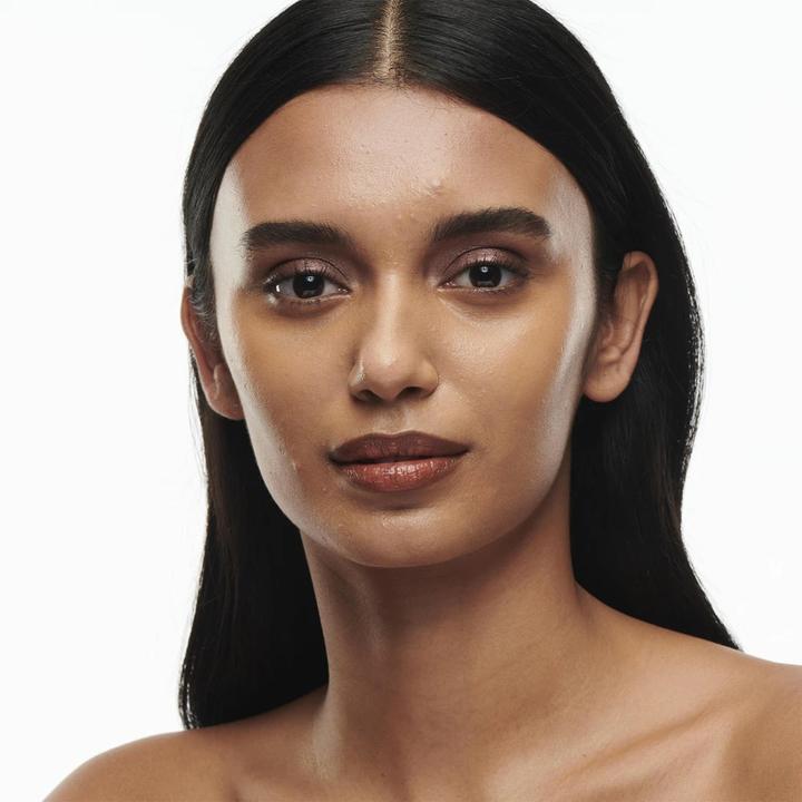 Image du produit MAC Cosmetics M.A.C. Studio Rad Sérum Pow Fond de Teint C "4,5". (N° C4.5)