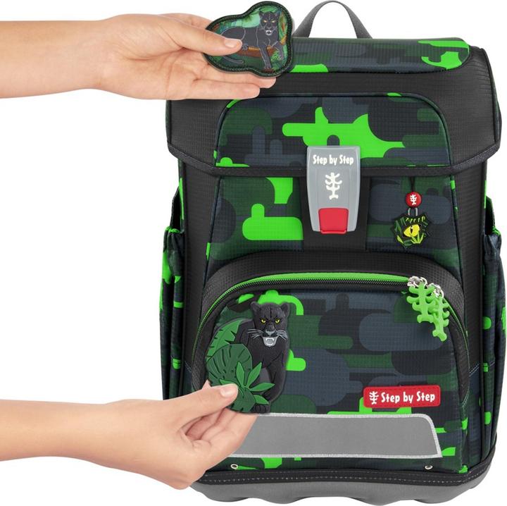 Actual product image Step by Step Black Cat Chiko (19 l)