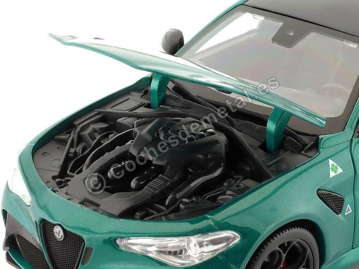 Actual product image Bburago 928814.004 bburago- Alfa Romeo Giulia GTA 20020 1:18 verde