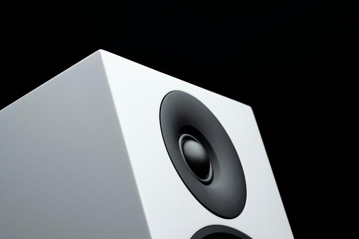 Produktbild Pro-Ject Speaker Box 5 E Carbon (1 Stk.)