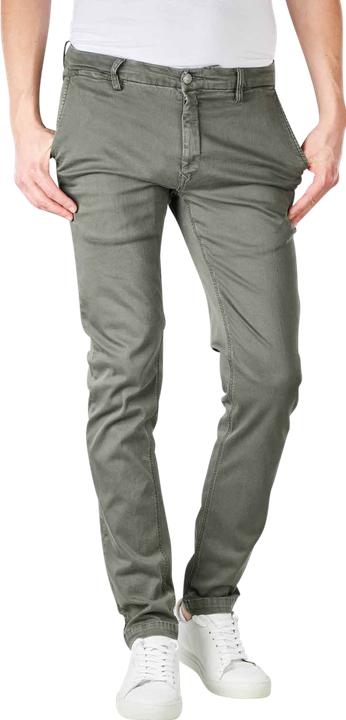 Vert militaire