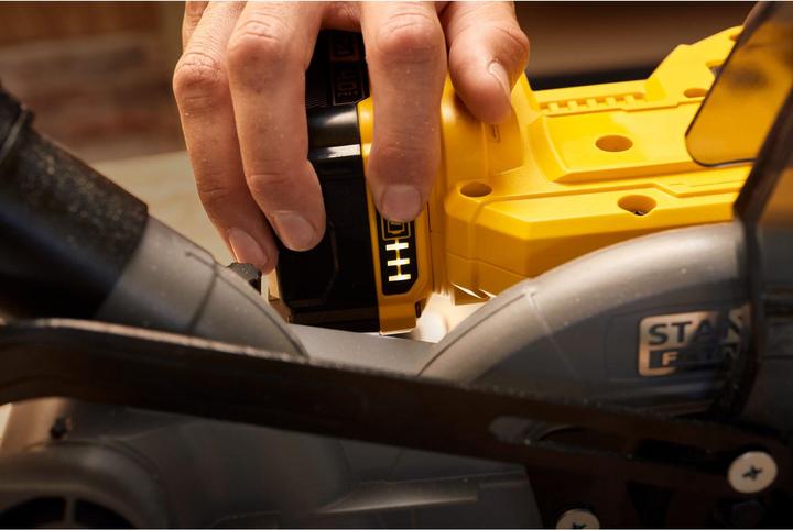 Produktbild Stanley ST PIŁA UKOŚNICA V20 1x4,0Ah SFMCS701M1