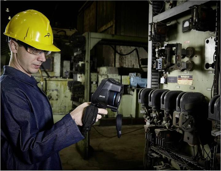 Actual product image Flir E76 mit 24° + 14° Objektiv, 320x240, -20°C bis +650°C