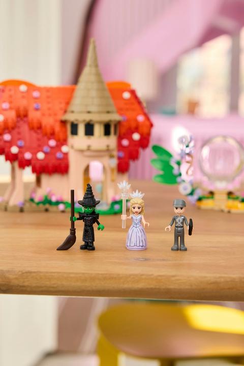 Actual product image LEGO Glinda & Elphaba Visit Munchkinland (75690)