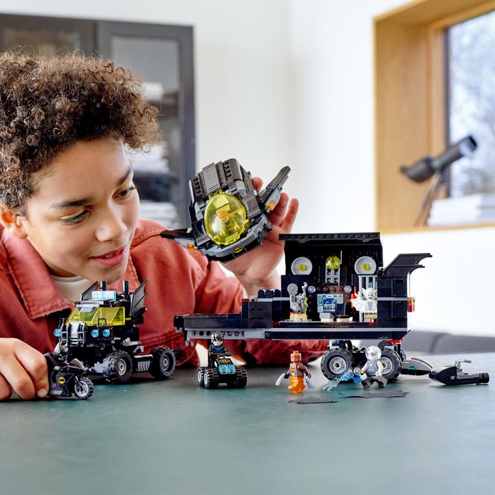 Immagine prodotto LEGO DC Super Heroes Batbase mobile (76160, LEGO DC)