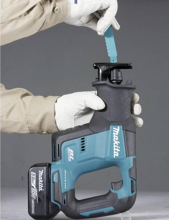 Actual product image Makita Sabre saw