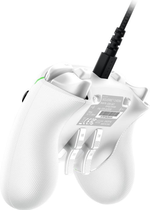 Actual product image Razer Wolverine V2 Chroma (Xbox Series S, Xbox One S, PC, Xbox One X, Xbox Series X)
