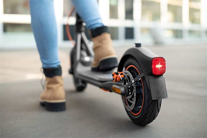 Actual product image Segway-Ninebot KickScooter F40D II (20 km/h, 40 km, 350 W)