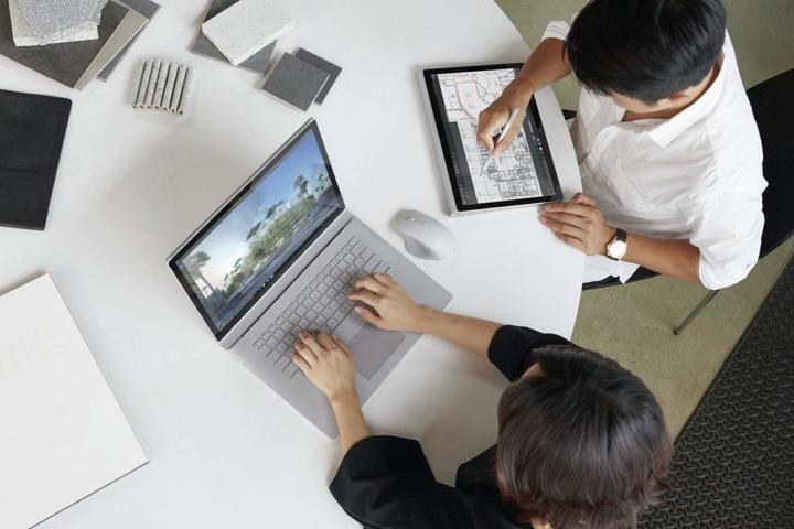 Actual product image Microsoft Surface Book 2 (13.50", 256 GB, 8 GB, DE, Intel Core i7-8650U)