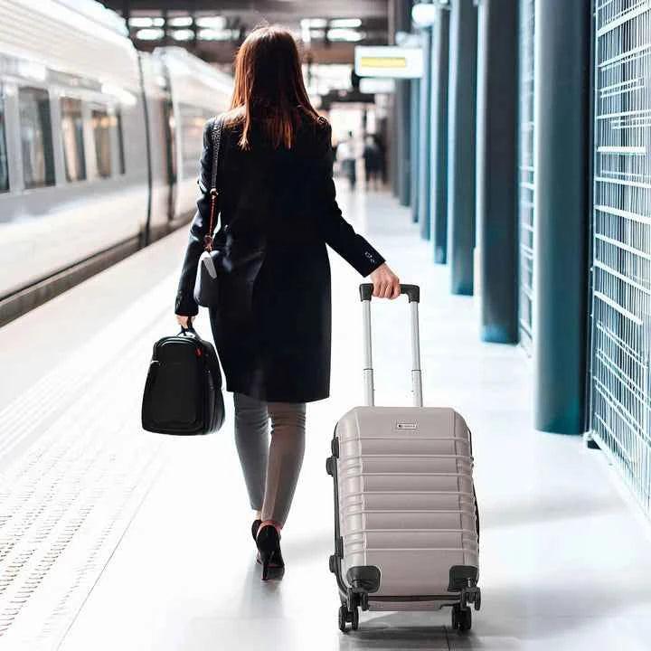 Produktbild Juskys 3-teiliges Hartschalenkoffer-Set mit 360° Rollen (120 l)