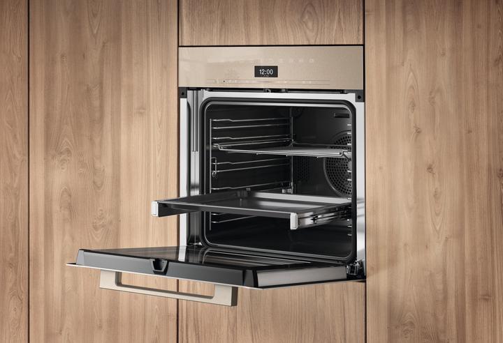 Actual product image Miele Einbau-Backofen H 7460 B Pearlbeige