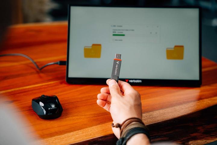 Immagine prodotto Verbatim Dual QuickStick (256 GB, USB 3.2)