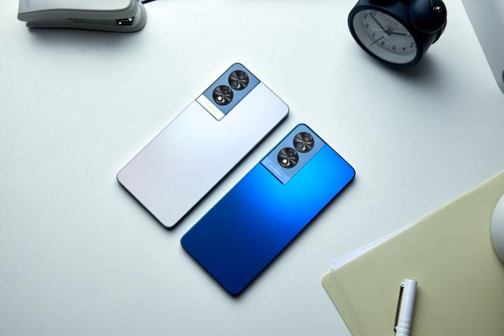 Image du produit TCL 40 NXTPAPER BLEU MIDNIGHT 256GB (230 Go, Midnight Blue, 6.78", Double SIM, 4G)