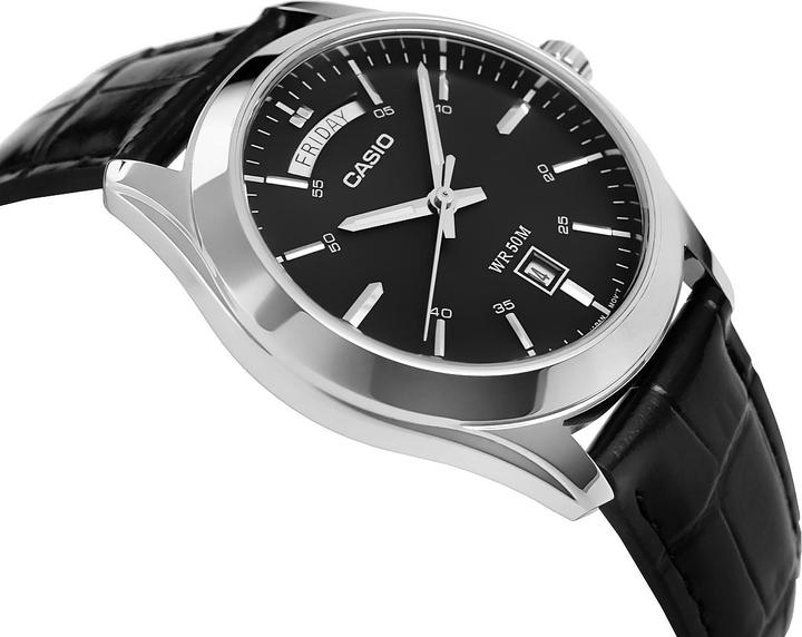 Actual product image Casio COLLECTION Mod. DAY DATE 50m (Analogue wristwatch, 45 mm)