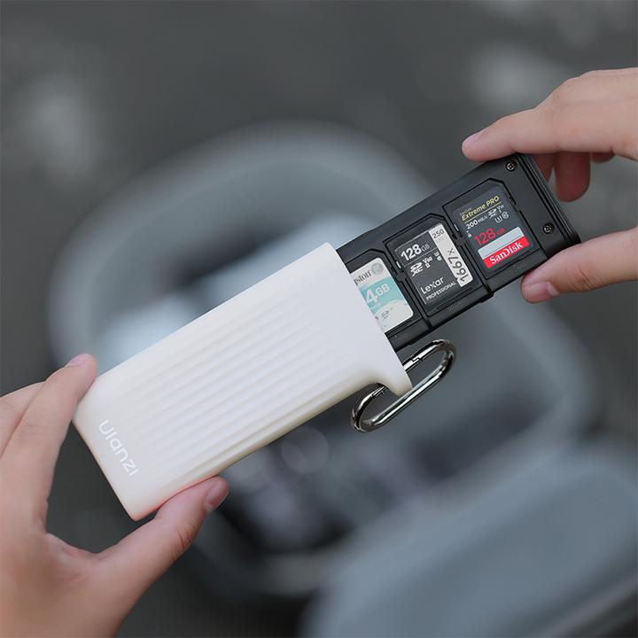 Actual product image Ulanzi CR2 Card Reader Case For SD + Micro-SD + Sim - Grey