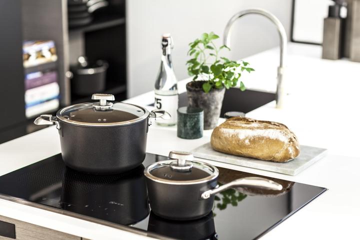 Actual product image Scanpan 68252000 Saucepan with lid - Pro IQ, 3.2 L (20 cm, Pot, Aluminium)