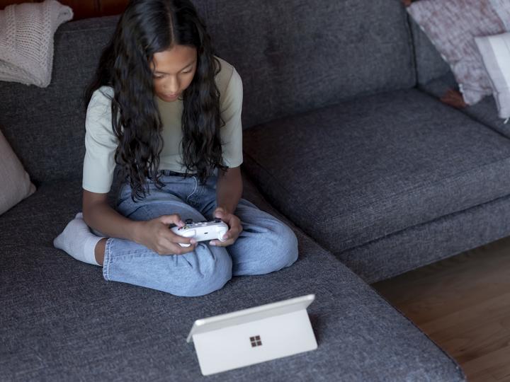 Produktbild Microsoft Surface Go 3 LTE for business (10.50", Intel Core I3-10100Y, 8 GB, 256 GB, Ohne Tastaturlayout)