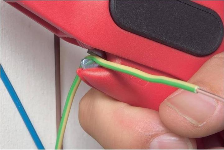 Actual product image Fortis Stripping pliers 200 mm automatic (200 mm)