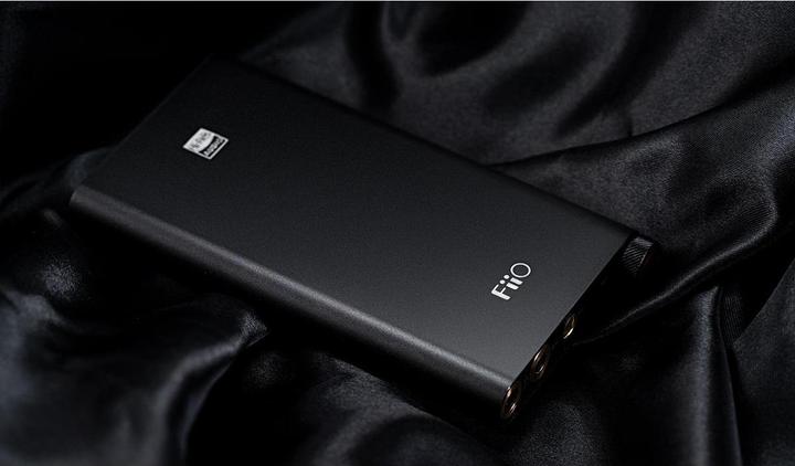 Actual product image FiiO Q3 (USB-DAC, Bass Boost)