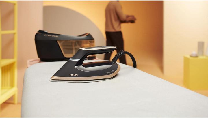 Actual product image Philips PerfectCare 6000 Series PSG6064/80 (2400 W, 600 g/min)