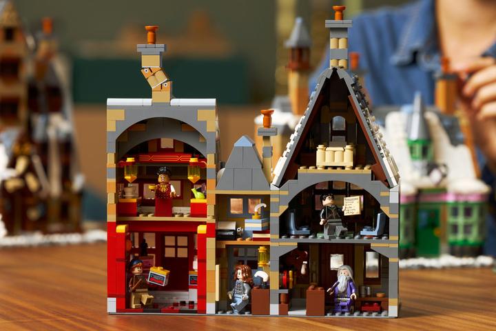 Produktbild LEGO Harry Potter - Hogsmeade Village Collector’s Edition (76457) (76457, LEGO Harry Potter)