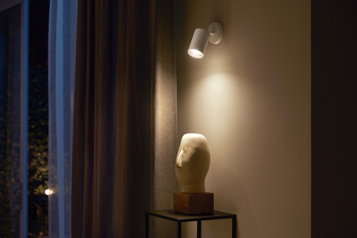 Image du produit Philips Hue Fugato Base BT (350 lm, GU10)