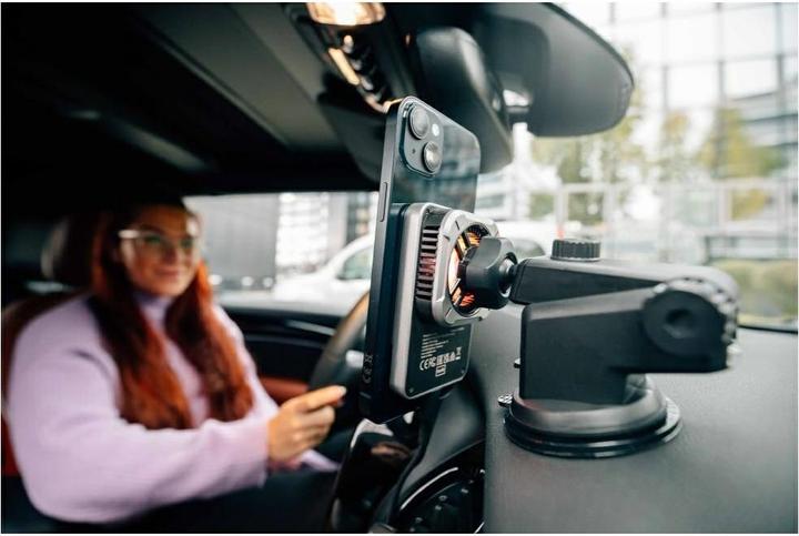 Image du produit Verbatim Charge'n'Drive Chargeur de voiture magnétique sans fil 31862