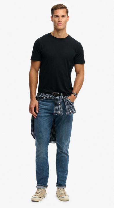 Actual product image Superdry Classic Essential T-Shirt (L)