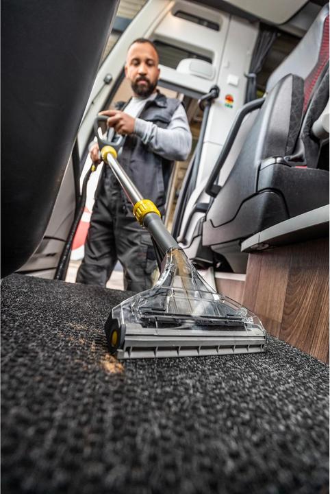 Actual product image Kärcher Professional Puzzi 8/1 Adv (Wet dry vacuum cleaner)