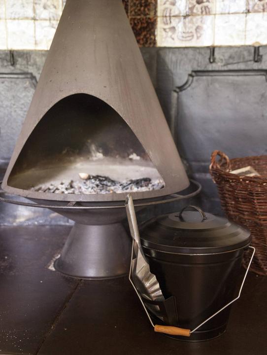 Produktbild Esschert Design Ascheneimer mit Schaufel