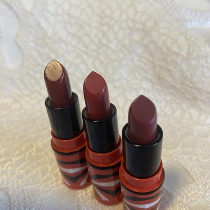 Actual product image MAC Cosmetics Tiny Trick Mini Lipstick Trio Christmas Set