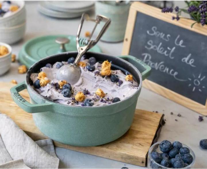 Actual product image Staub Cocotte (Casserole + stew pot, Cast iron, 28 x 18.20 cm)