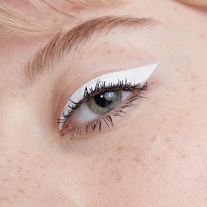 Produktbild 3INA MAKEUP The Color Pen Eyeliner 100 White Liquid Eyeliner 10h Longwear Smudge-proof Formula for S (100 white)