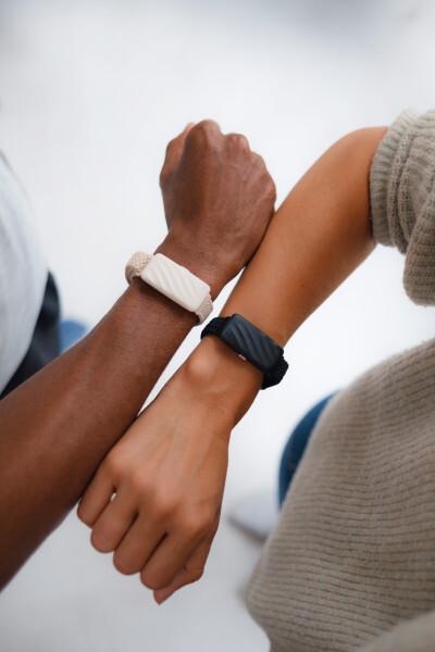 Actual product image Homedics SS-WB100CE-WW, WakeBand, Your Silent Alarm, Cream