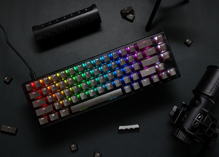 Produktbild Ducky One 3 Aura Black SF Gaming Tastatur, RGB LED - MX-Brown (DE, Kabelgebunden)