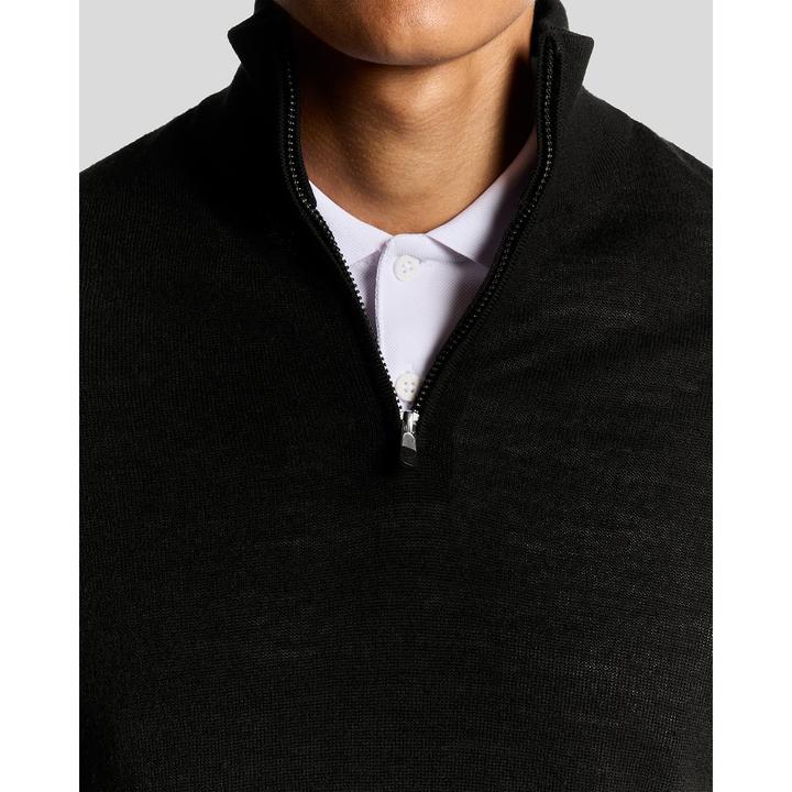 Produktbild Lyle and Scott Pull 1/4 Zip aus Merinowolle mit Stickerei (XS)