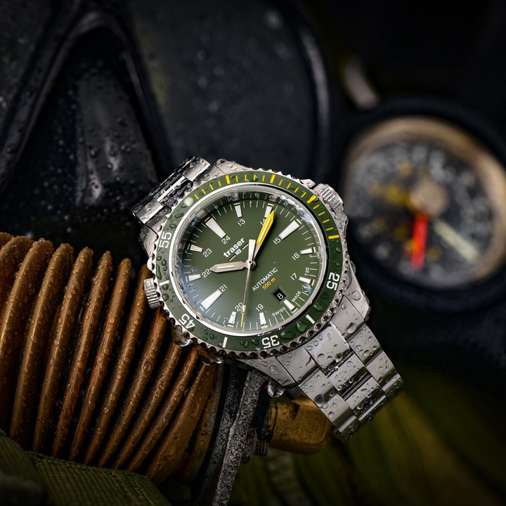 Actual product image Traser P67 Diver Automatic Set (Analogue wristwatch, 46 mm)