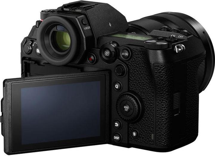 Produktbild Panasonic Lumix S1 (24.20 Mpx, Vollformat)