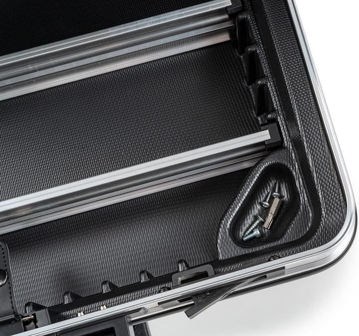 Actual product image B&W International Orca (1 Piece)