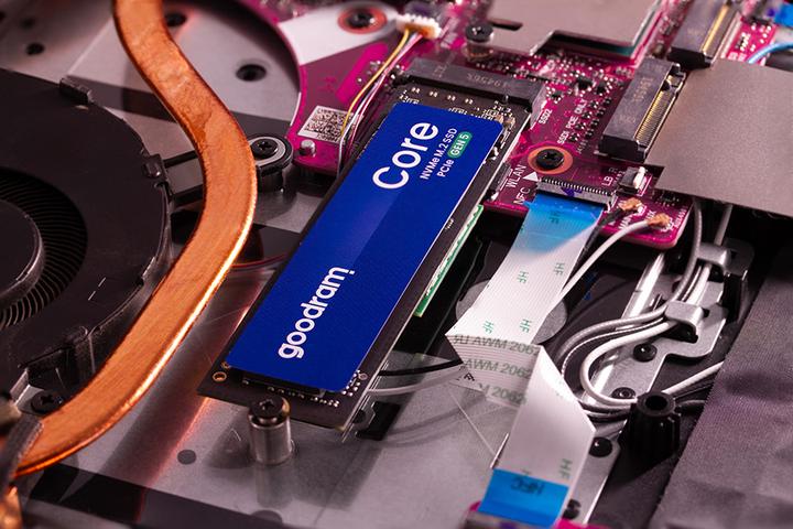 Produktbild Goodram SSDR-GRC01-2K0-80 (2000 GB, M.2, M.2 2280)