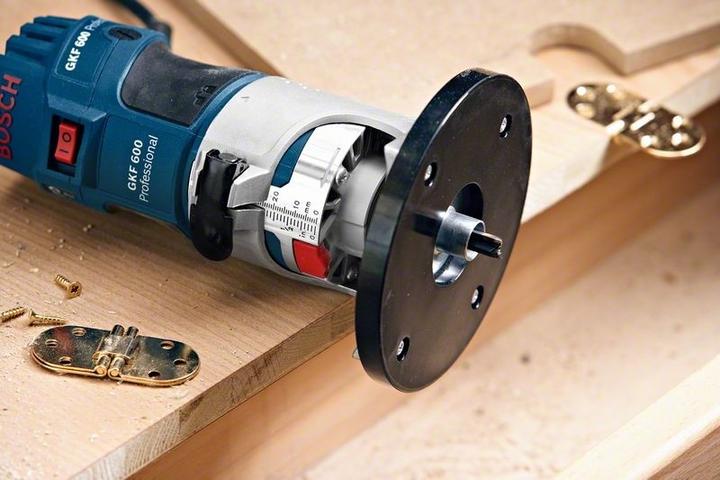 Immagine prodotto Bosch Professional Pantografo per bordi GKF 600, con valigetta di trasporto
