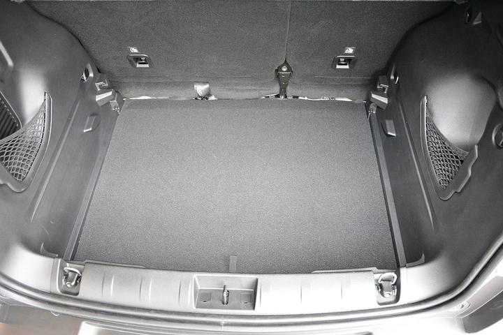 Actual product image ProPlus Boot pan for Jeep Renegade from 2018 until today (lower load area)